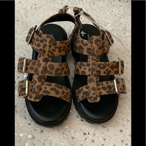 Girl’s Treasure & Bond Gabrielle Leopard Sandals 13 New - Picture 1 of 8